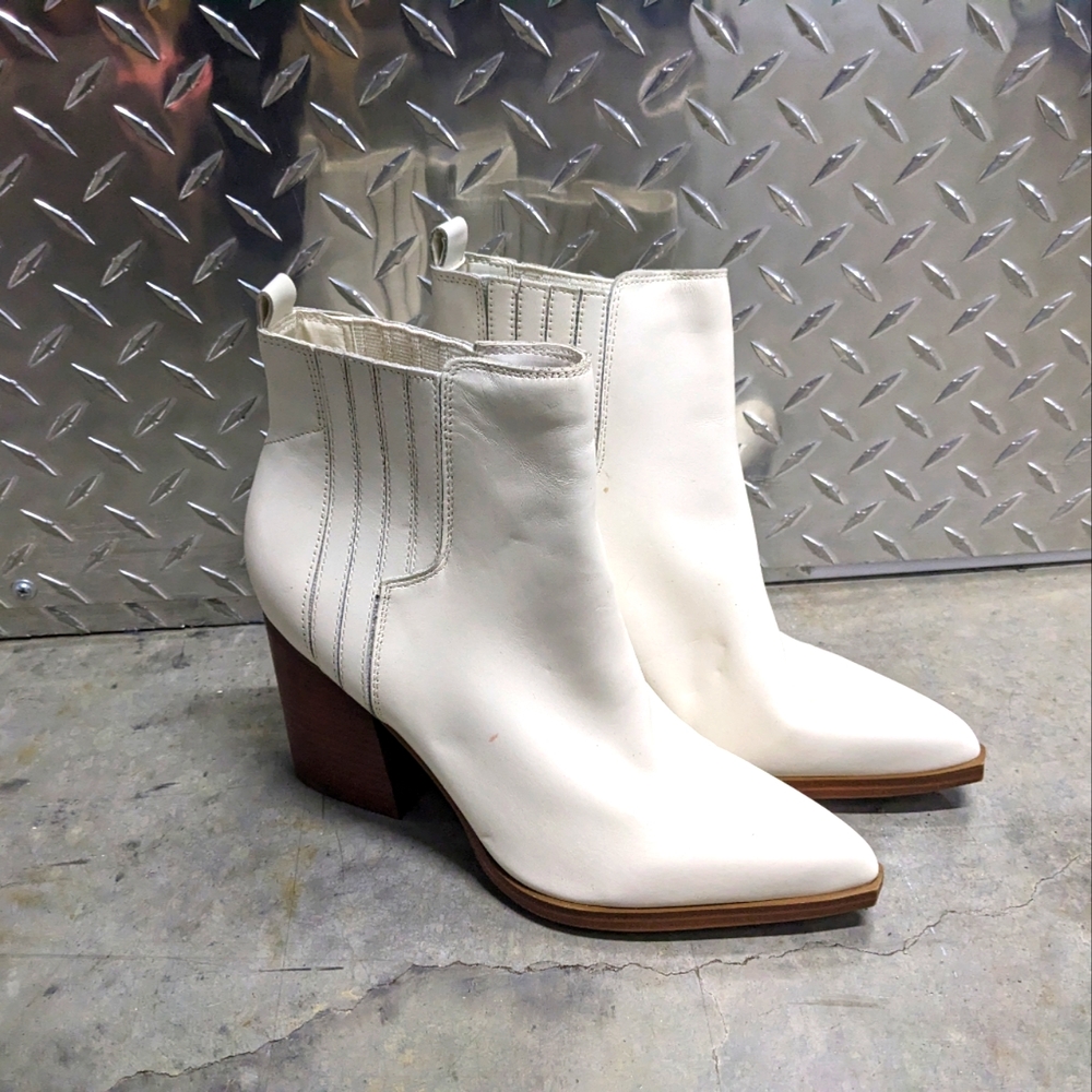 New Marc Fisher Marela Boots - Size 8.5